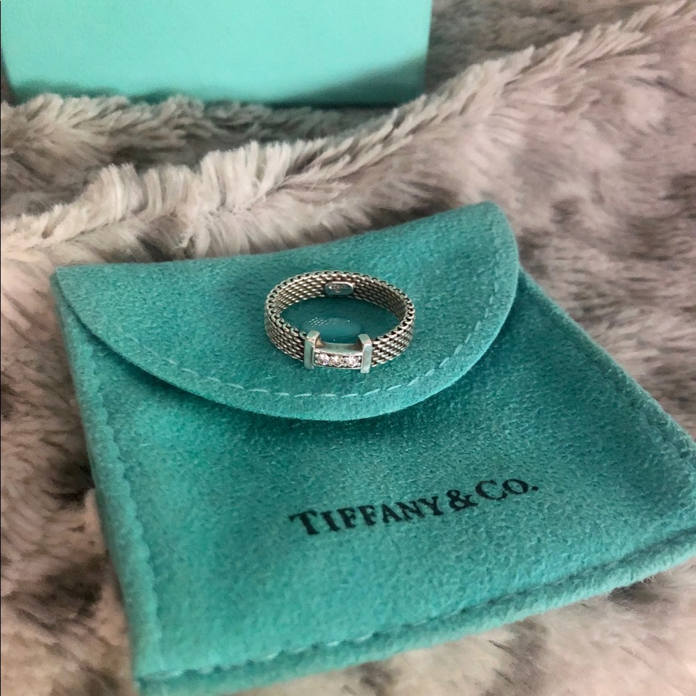 💍 SOLDTiffany 3 diamond mesh ring sz 6 EUC💍